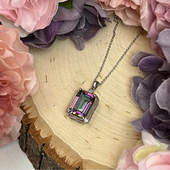 Stunning 10 Carat Mystic Topaz Necklace with Diamond Accent - Picture 4 of 16